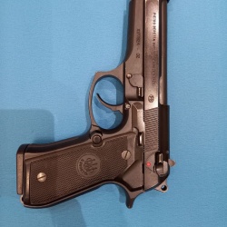 KUSURSUZ BERETTA FS92