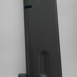 sig sauer p226/ beretta f 92 fs/ glock 19