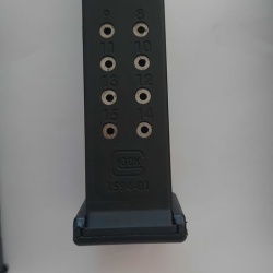 sig sauer p226/ beretta f 92 fs/ glock 19