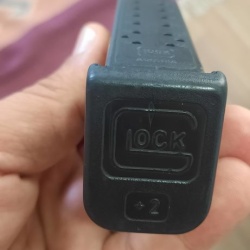 sig sauer p226/ beretta f 92 fs/ glock 19