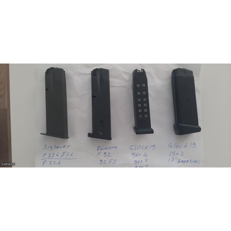 sig sauer p226/ beretta f 92 fs/ glock 19