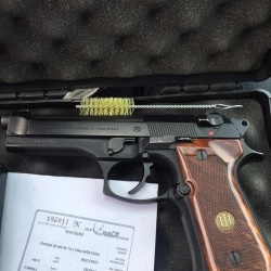 Hastasına Sıfır Kasa Malı SİYAH İNCİ BARETTA PİETRO BOYASIZ KULLANILMAMIŞ BEYLİK SİLAHI DEĞİLDİR