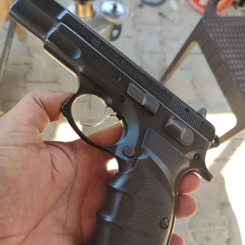 Emekli emniyet personelinden çok temiz CZ 75 B