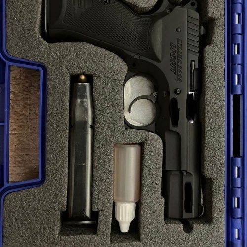 Çok çok temiz Sarsılmaz Kılınç 2000 light devir edilecek