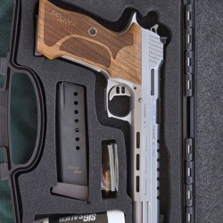 Sig sauer p210 super target skeleton başka yok.