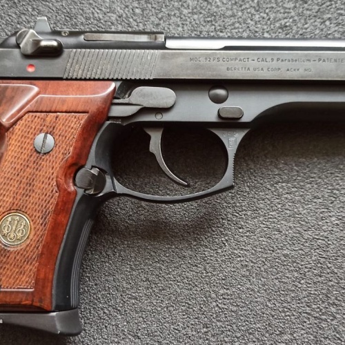 Çok Temiz Az kullanılmış Beretta 92 fs orijinal ital