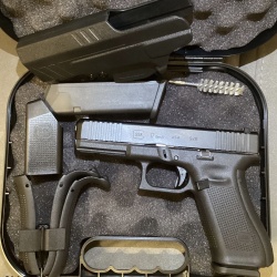SIFIR AYARINDA TEMİZ GLOCK 17 GEN 5
