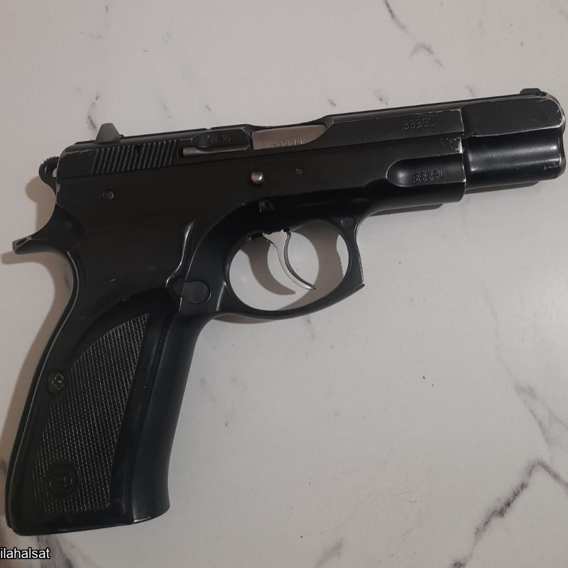 EMEKLİ KAMU GÖREVLİSİNDEN SIFIR AYARINDA 1995 MODEL  ORJİNAL SİYAH  CZ 75 B
