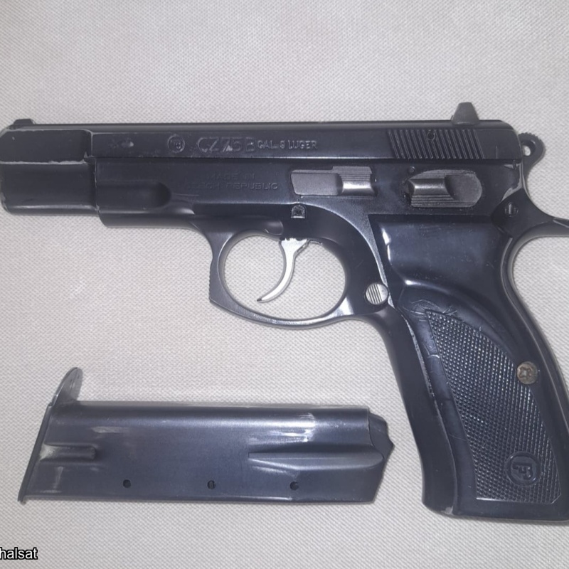 EMEKLİ KAMU GÖREVLİSİNDEN SIFIR AYARINDA 1995 MODEL  ORJİNAL SİYAH  CZ 75 B