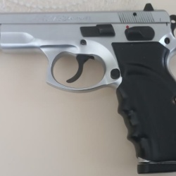 EMEKLİ KAMU GÖREVLİSİNDEN SIFIR AYARINDA ÇOK AZ ATIŞ YAPILAN MAT KROM CZ 75 B