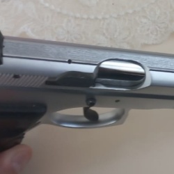 EMEKLİ KAMU GÖREVLİSİNDEN SIFIR AYARINDA ÇOK AZ ATIŞ YAPILAN MAT KROM CZ 75 B