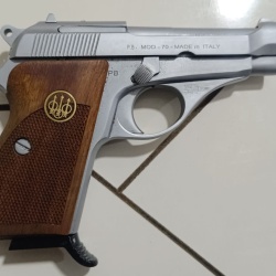 EMEKLİ EMNİYET GÖREVLİSİNDEN AZ KULLANILAN MAT KROM BERETTE MOD 70