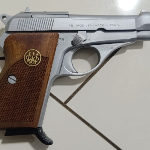 EMEKLİ EMNİYET GÖREVLİSİNDEN AZ KULLANILAN MAT KROM BERETTE MOD 70