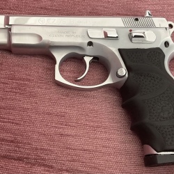 Memurdan temiz kullanılmış Cz75