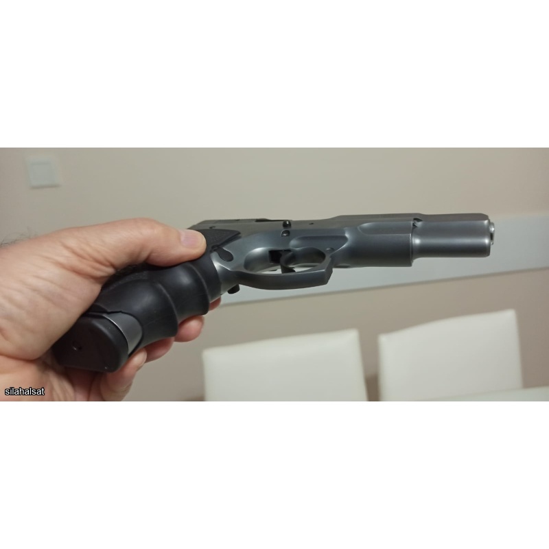 Kamu Personelinden Bakımlı CZ 75-B