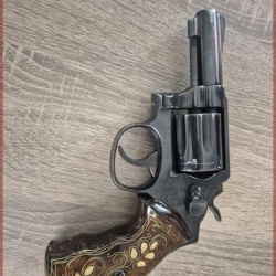 Kamu görevlisinden temiz simith wesson