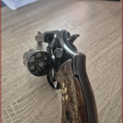 Kamu görevlisinden temiz simith wesson