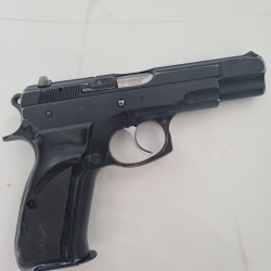 CZ 75 (9mm) — Bakımlı, 2 Şarjör + Kılıf — Pazarlık Olur