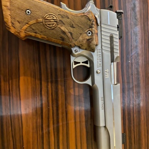 Sig Sauer 1911 SuperTarget 45 acp.