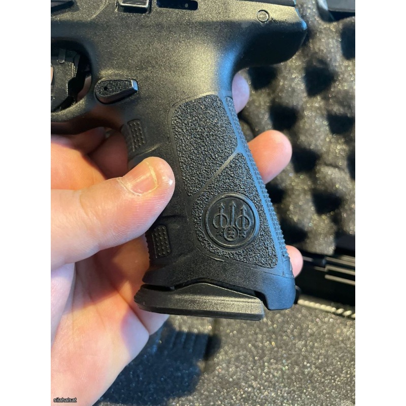 Beretta APX tabanca..  Fiyat performans ürünü,