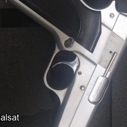 Ruhsatlı Browning tabanca. Ruhsat  eksiksiz. Çift şarjör.