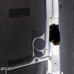 Ruhsatlı Browning tabanca. Ruhsat  eksiksiz. Çift şarjör.